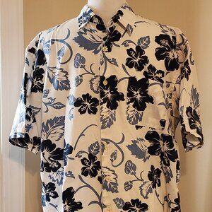 OLD NAVY ~ White, Light & Dark Blue Floral Button Up Short Sleeve Shirt ~ Large